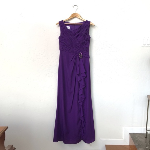 PATRA BRAND PROM DRESS✨ - Picture 3 of 8